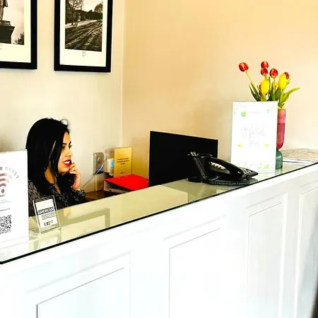 Morehampton Townhouse Homestay