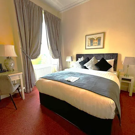 Morehampton Townhouse *