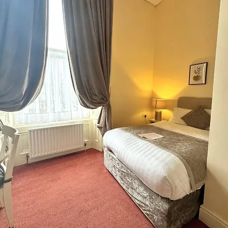 Morehampton Townhouse *