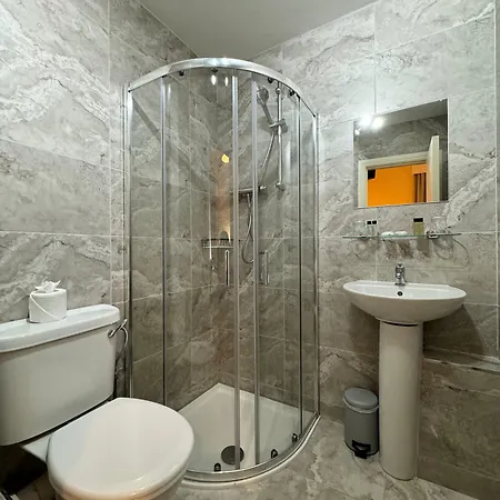 Morehampton Townhouse Homestay *