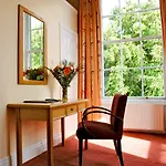 Morehampton Townhouse Homestay