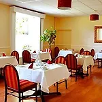 Morehampton Townhouse Homestay *