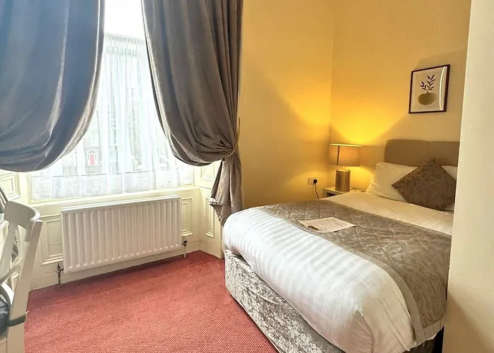 モアハンプトン タウンハウス *