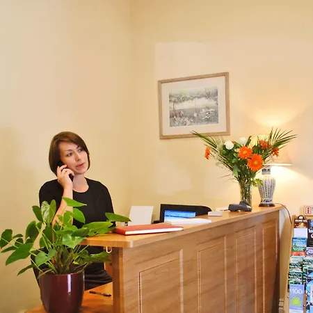 Ξενοδοχείο Morehampton Townhouse 3*