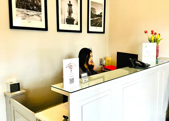 墨翰普顿联排别墅酒店 民宿 *