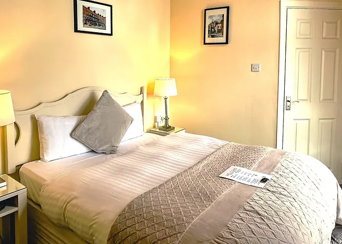 墨翰普顿联排别墅酒店 *